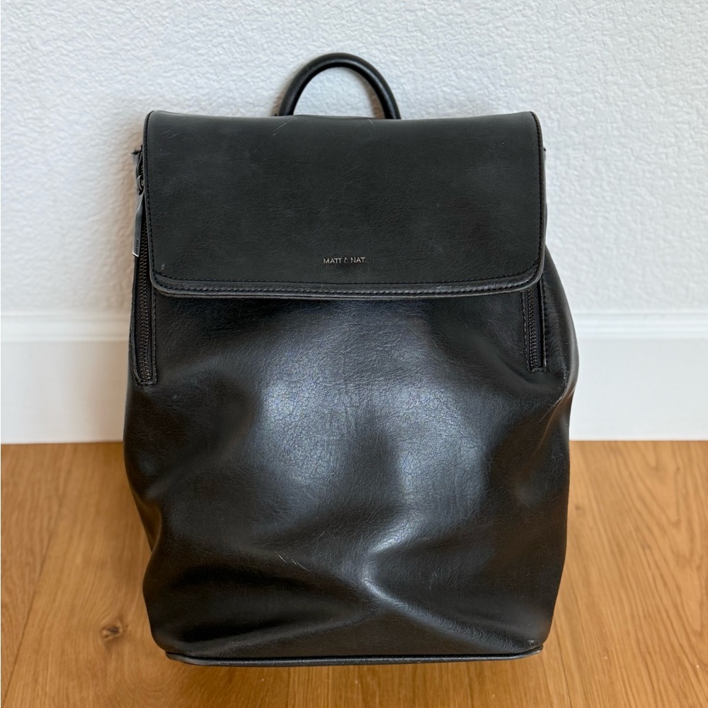 Matt & Nat Black Backpack with Flap Closure and Minimalist Design